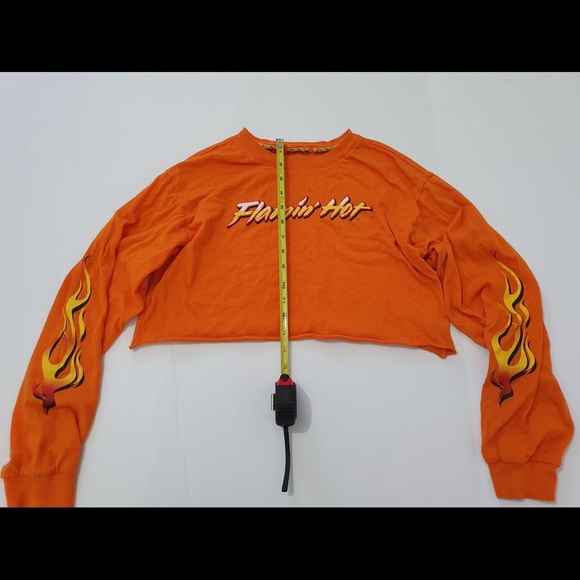 Flamin Hot π₯ Cheetos CROP TOP RARE Size MEDIUM . - Picture 5 of 9